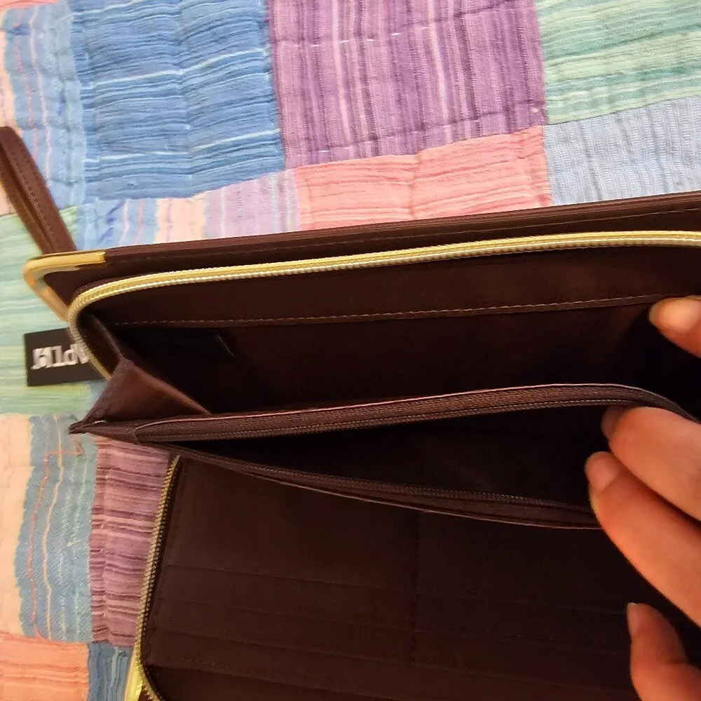 APT. 9 Wallet/Wristlet – Bordeaux - NWT - Picture 4 of 6
